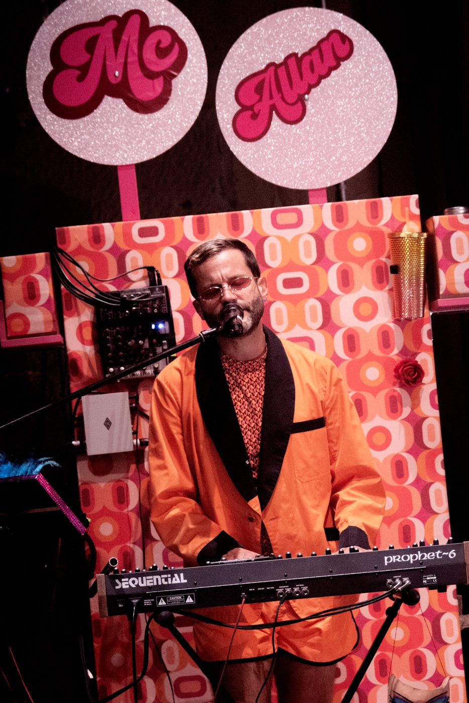 Smash, Valerio at the microphone and keyboards